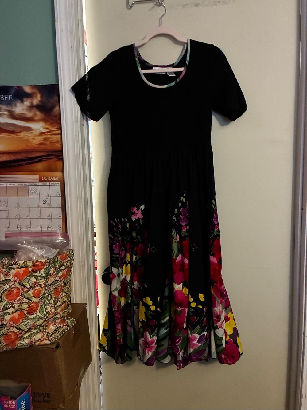 Ladies Vintage Draper’s & Damon’s Floral Short-Petite Sleeve Maxi Dress